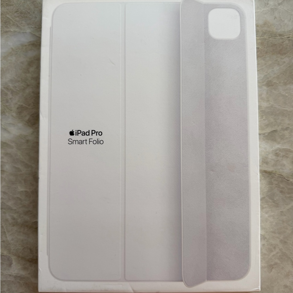 Apple iPad Pro Smart Folio - White